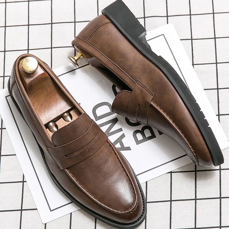 Elegantes mocasines de cuero