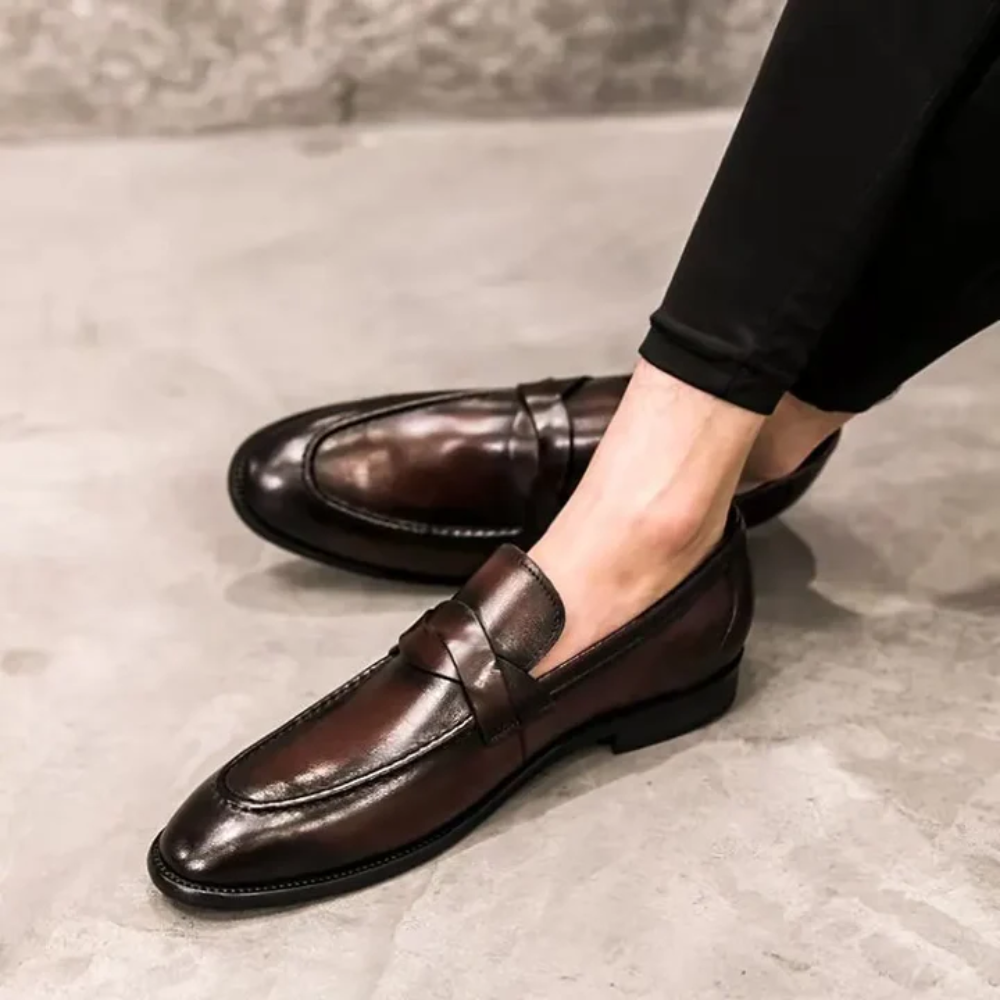 Elegantes mocasines de cuero