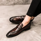 Elegantes mocasines de cuero