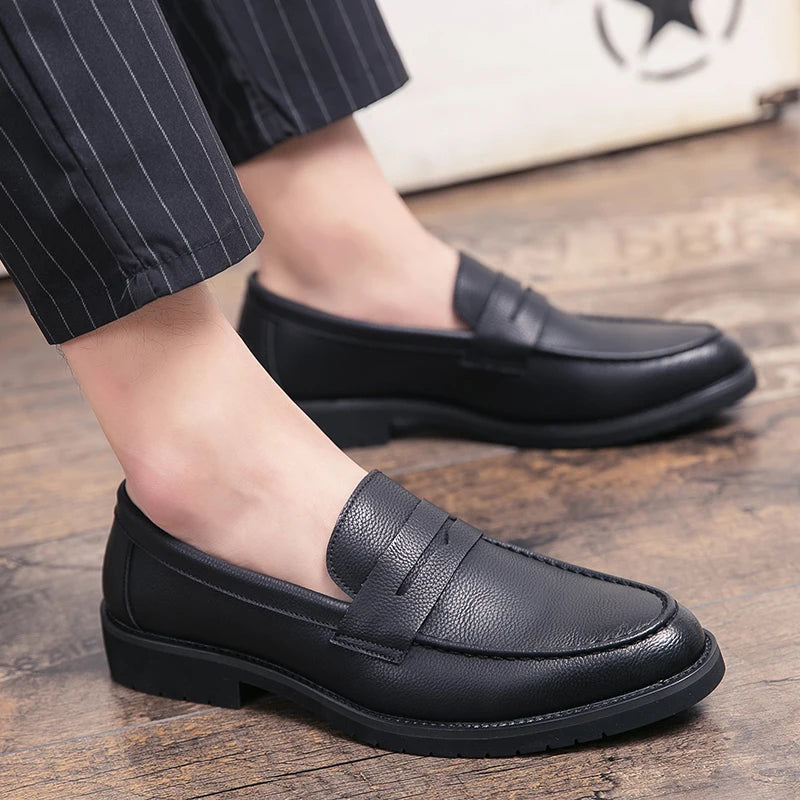Elegantes mocasines de cuero