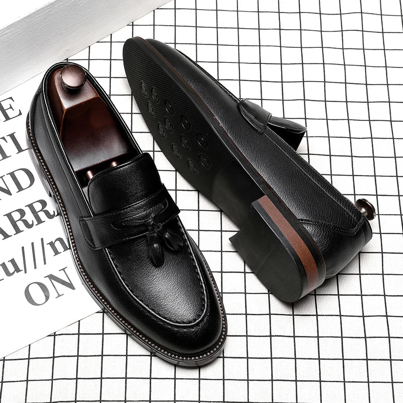 Elegantes mocasines de cuero
