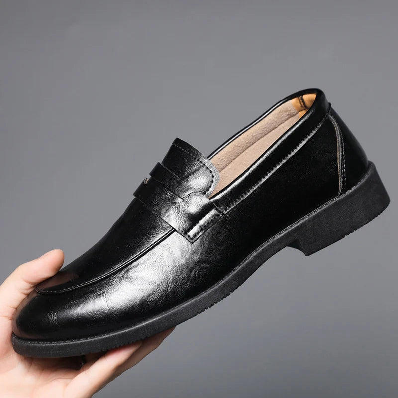 Mocasines de cuero elegantes