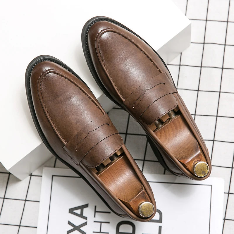 Elegantes mocasines de cuero