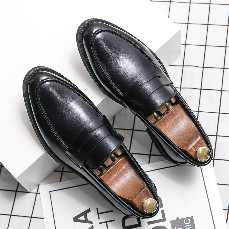Elegantes mocasines de cuero