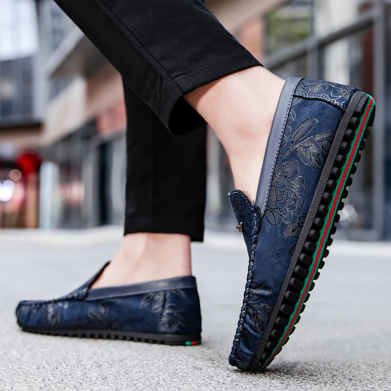 Mocasines de cuero con flores