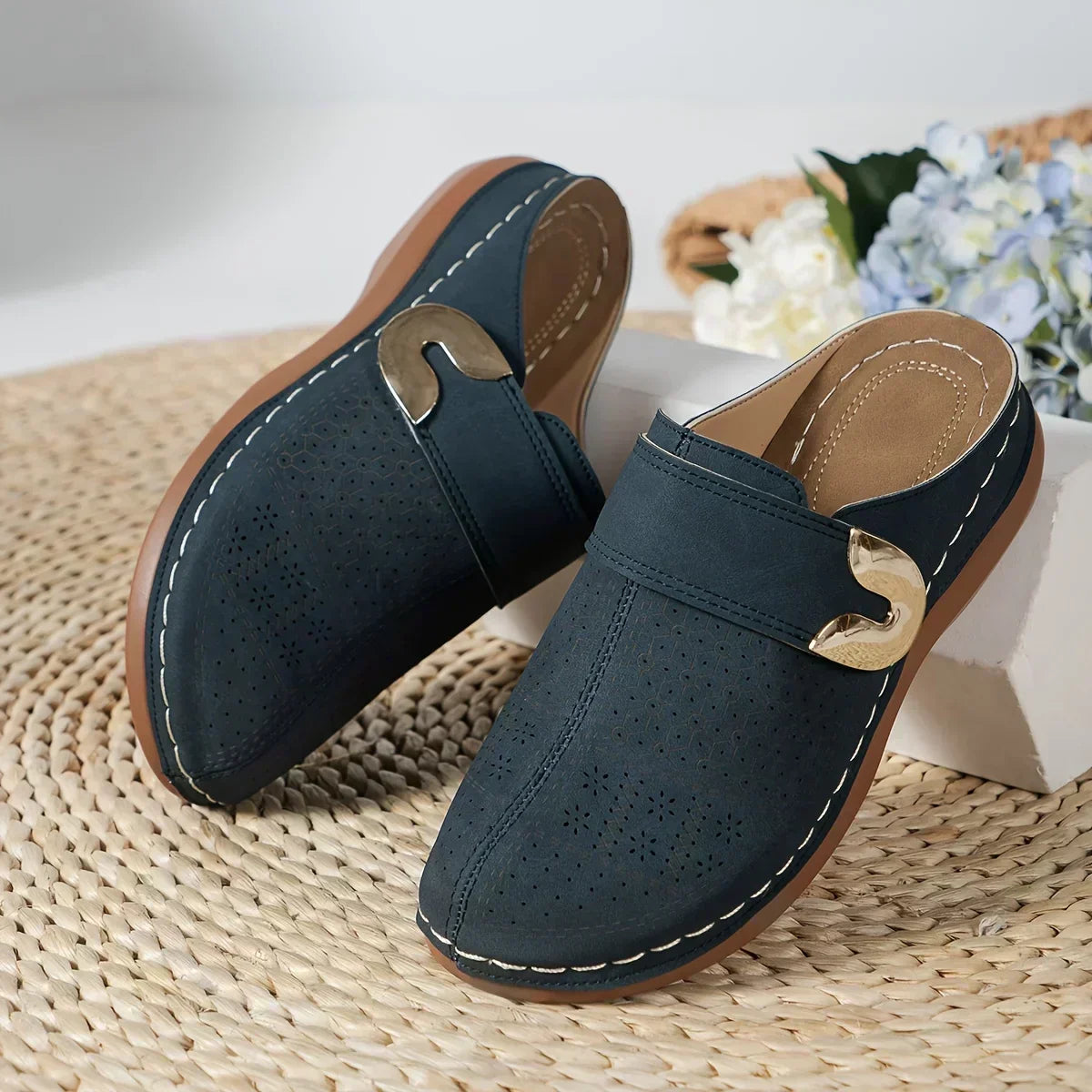 Marel - Chic in udobne sandale na peto