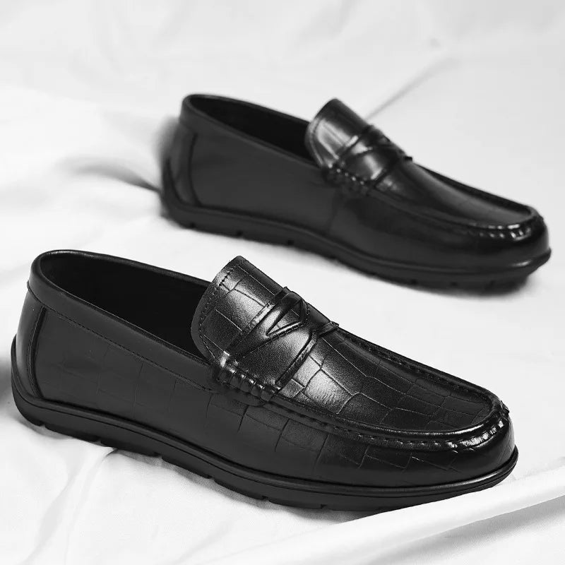 Elegantes mocasines de cuero británicos