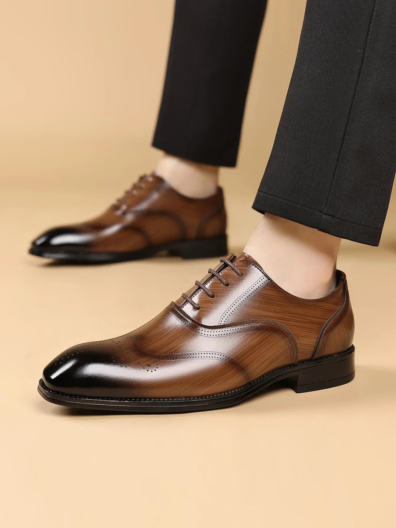 Zapatos de boda de cuero elegantes