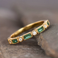 Anillo Cristales Verdes Incrustados Vintage