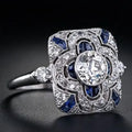 Anillo vintage de plata con circonita azul