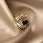 Anillo Vintage dorado con Ópalo Azul