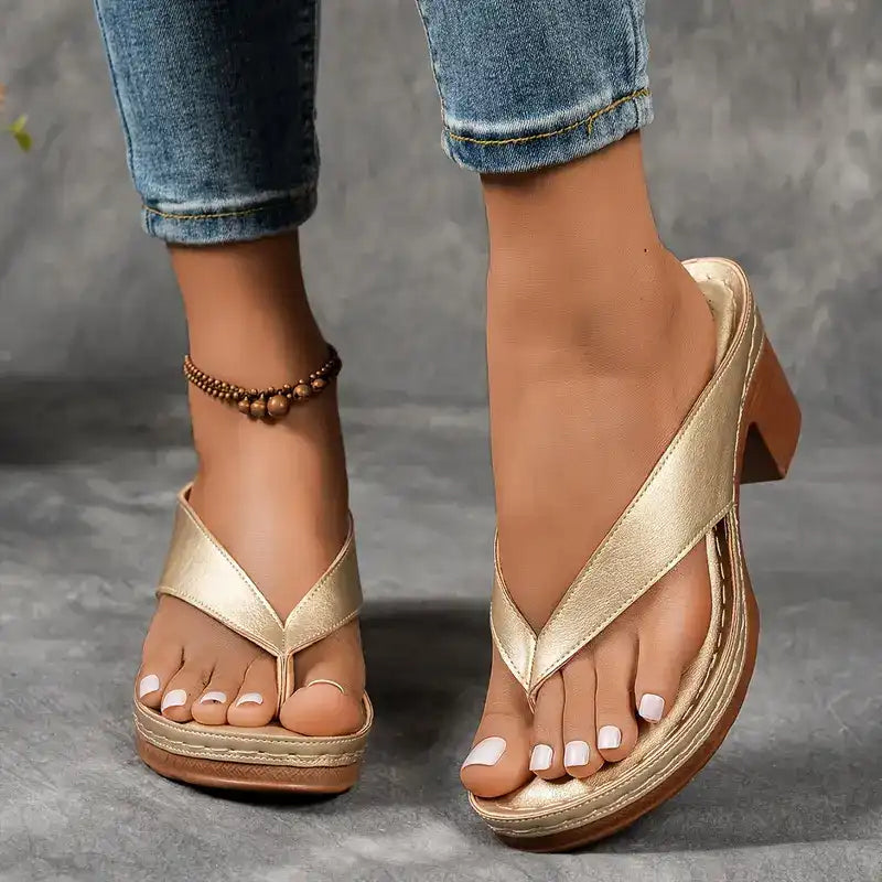 Yasmin - Elegantne in Udobne Sandale