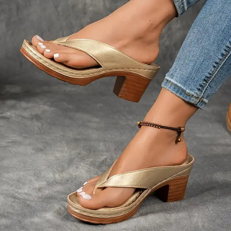 Yasmin - Elegantne in Udobne Sandale